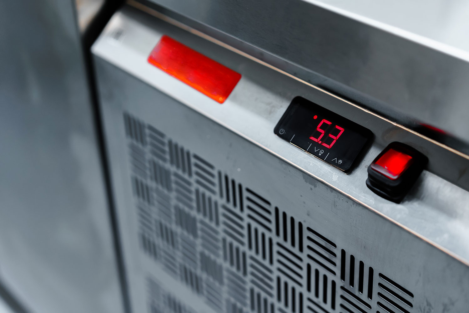 5 Important Tips for Maintaining Commercial Refrigeration Equipment